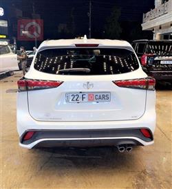 تۆیۆتا هایلاندەر